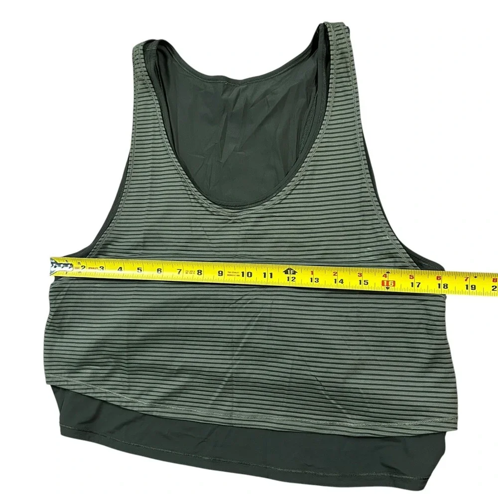 Lululemon Lean In‎ Tank Double Layered Striped Workout Top Green Medium gym
